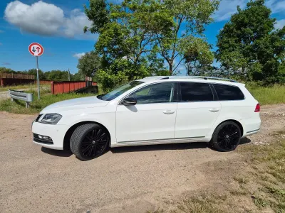 Gebraucht VW Passat 140 PS (102 kW) 2011 Weiß Limousine
