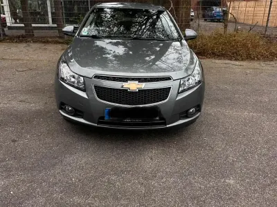 Używany Chevrolet Cruze LT 140 KM (102 kW) 2011 Szary Sedan/Limuzyna