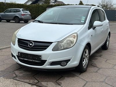 Begagnad Opel Corsa Color Edition 101 HK (74 kW) 2010 Vit Halvkombi