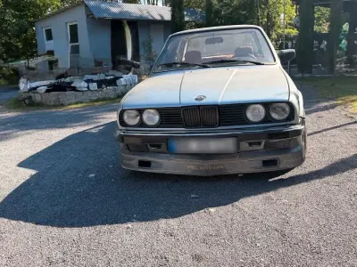 Gebraucht BMW 316 90 PS (66 kW) 1984 Blau Limousine