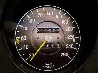 Gebraucht Mercedes SL500 177 PS (130 kW) 1983 Silber Cabrio