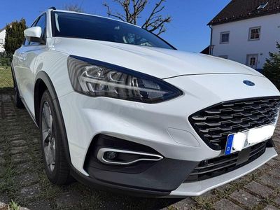 Usata Ford Focus Active X 155 CV (114 kW) 2020 Bianco Station wagon
