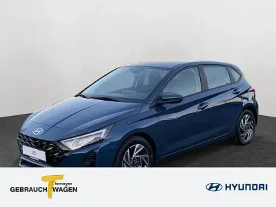 Gebraucht Hyundai i20 Comfort 101 PS (74 kW) 2025 Vibrant blue Kleinwagen