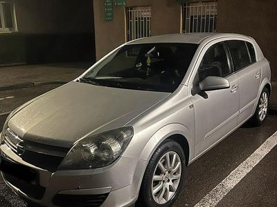 Gebraucht Opel Astra 105 PS (77 kW) 2005 Grau Limousine