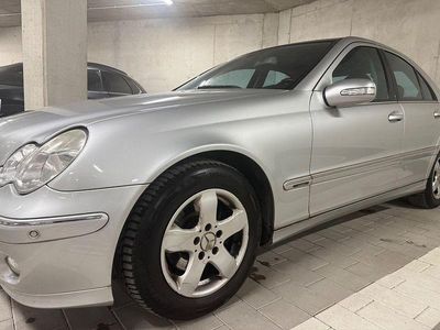 Gebraucht Mercedes C180 Avantgarde 143 PS (105 kW) 2005 Grau Limousine