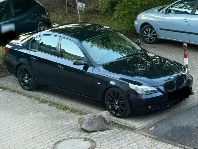 Gebraucht BMW 520 170 PS (125 kW) 2004 Blau Limousine