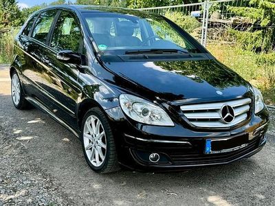Mercedes B200