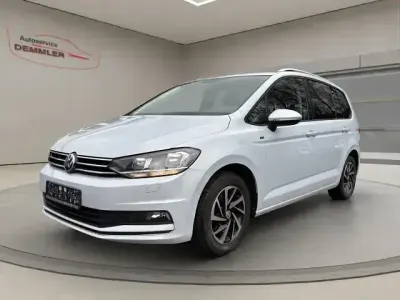 Używany VW Touran Join 150 KM (110 kW) 2018 Biały Minivan