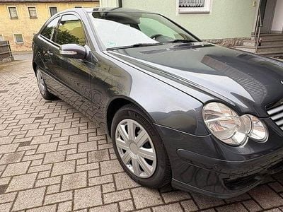 Usata Mercedes C220 150 CV (110 kW) 2006 Nero Coupé