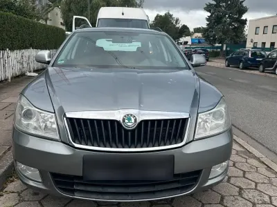 Gebraucht Skoda Octavia 105 PS (77 kW) 2013 Grau Kombi