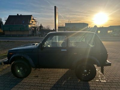 gebraucht Lada niva 2004 – Robust mit LED & BT-Autoradio