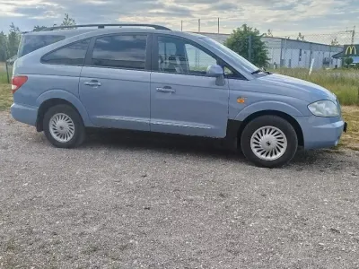 Usata SsangYong Rodius 163 CV (119 kW) 2005 Blu Monovolume