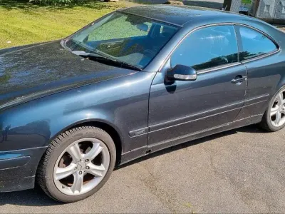 Gebraucht Mercedes CLK320 218 PS (160 kW) 2001 Blau Coupé