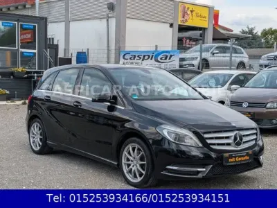 Gebraucht Mercedes B200 156 PS (114 kW) 2013 Schwarz Kleinwagen