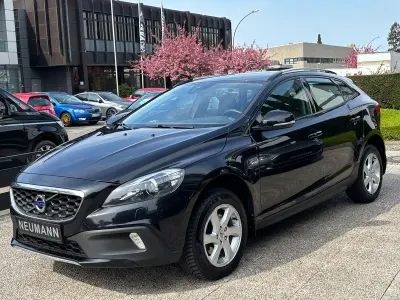 Gebraucht Volvo V40 CC Momentum 114 PS (83 kW) 2014 Schwarz Kombi