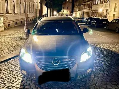Gebraucht Opel Insignia 160 PS (117 kW) 2010 Grau Kombi