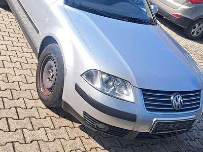 Gebraucht 2001 VW Passat Kombi | 1.400 € (Fairer Preis)