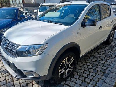 Usata Dacia Sandero Celebration 90 CV (66 kW) 2018 Bianco Berlina
