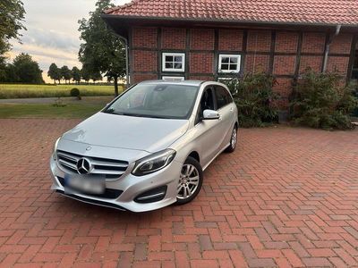 Mercedes B200