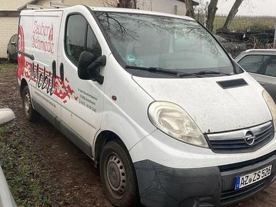 Gebraucht Opel Vivaro 117 PS (86 kW) 2009 Weiß Van / Kleinbus