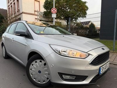 Gebraucht Ford Focus 105 PS (77 kW) 2016 Silber Kombi