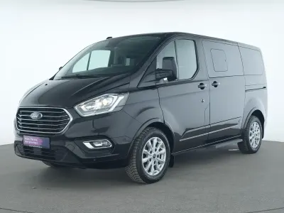 Gebraucht Ford Tourneo Titanium 131 PS (96 kW) 2021 Obsidian schwarz Van / Kleinbus