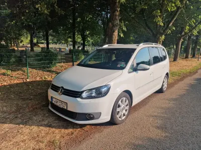 Gebraucht VW Touran 131 PS (96 kW) 2014 Weiß Van / Kleinbus