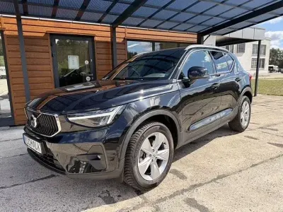 Gebraucht Volvo XC40 Core 163 PS (119 kW) 2024 Onyx black SUV