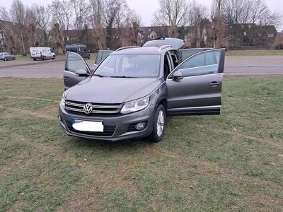 Grau Gebraucht 2012 VW Tiguan SUV | 12.000 € (Fairer Preis)