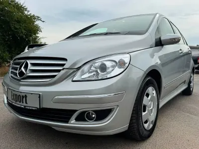 Gebraucht Mercedes B150 95 PS (69 kW) 2006 Silber Van / Kleinbus