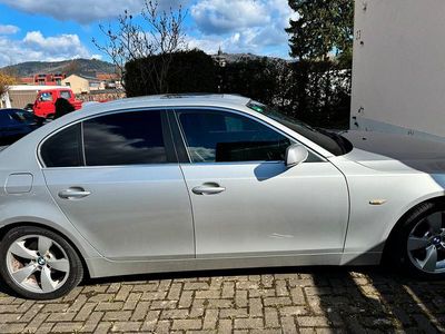 Second-hand BMW 525 218 CP (160 kW) 2006 Argintiu Berlinǎ
