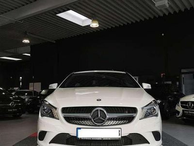 Gebraucht Mercedes CLA200 Urban 136 PS (100 kW) 2014 Weiß Coupé