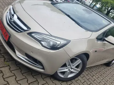 Gebraucht Opel Cascada 140 PS (102 kW) 2013 Beige Cabrio