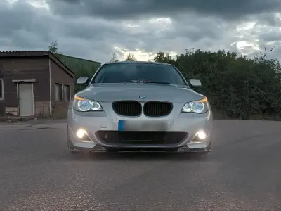 Gebraucht BMW 523 177 PS (130 kW) 2004 Silber Limousine
