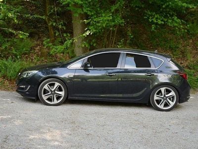 Gebraucht Opel Astra Sport 165 PS (121 kW) 2014 Schwarz Limousine
