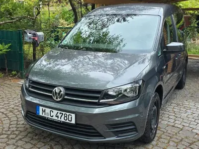Używany VW Caddy 150 KM (110 kW) 2019 Szary Minivan