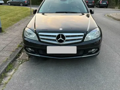 Gebraucht Mercedes C220 170 PS (125 kW) 2010 Schwarz Kombi