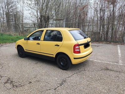 Second-hand Skoda Fabia 55 CP (40 kW) 2003 Galben Berlinǎ