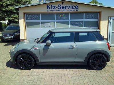 Gebraucht Mini ONE 102 PS (75 kW) 2017 Moonwalk grey (metallic) Kleinwagen