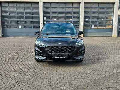 Używany Ford Kuga ST-Line X 120 KM (88 kW) 2023 Czarny SUV
