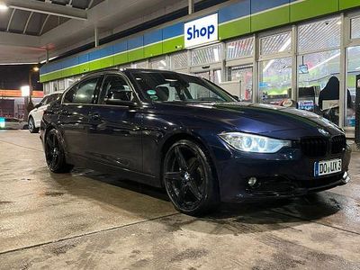 Gebraucht BMW 320 Sport Line 184 PS (135 kW) 2012 Schwarz Limousine