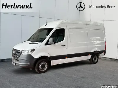 Używany Mercedes Sprinter 170 KM (125 kW) 2023 Biały Van
