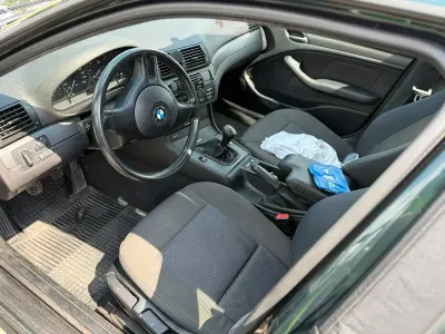 Gebraucht BMW 318 143 PS (105 kW) 2002 Grün Kombi