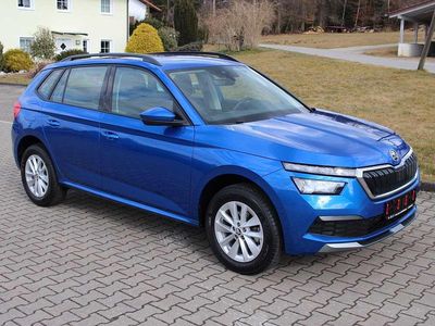 Raceblau metallic Gebraucht 2023 Skoda Kamiq Ambition SUV | 18.990 € (Guter Preis)