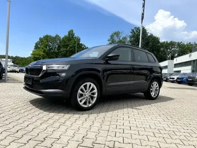 Gebraucht Skoda Karoq Ambition 150 PS (110 kW) 2023 Schwarzmagic perleffekt SUV