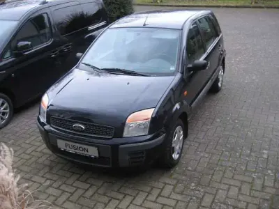 Gebraucht Ford Fusion Fun X 75 PS (55 kW) 2005 Marineblau Limousine