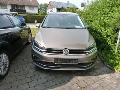 Gebraucht VW Golf Sportsvan Join 131 PS (96 kW) 2018 Pyramid gold metallic Van / Kleinbus