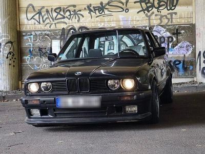 Gebraucht BMW 318 Performance 113 PS (83 kW) 1989 Schwarz Coupé