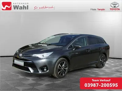 Gebraucht Toyota Avensis Team 147 PS (108 kW) 2018 Grau Kombi
