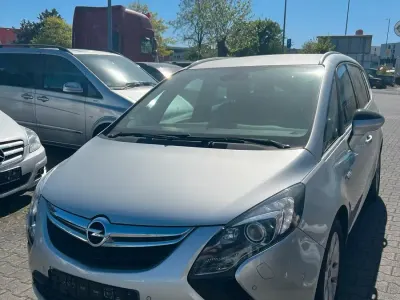Gebraucht Opel Zafira 140 PS (102 kW) 2014 Silber Van / Kleinbus